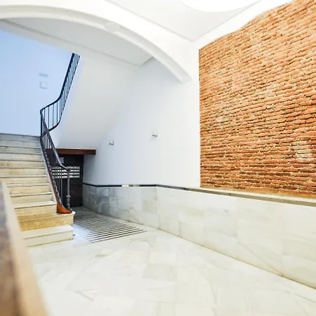 Renthas Atico Picasso Apartment *