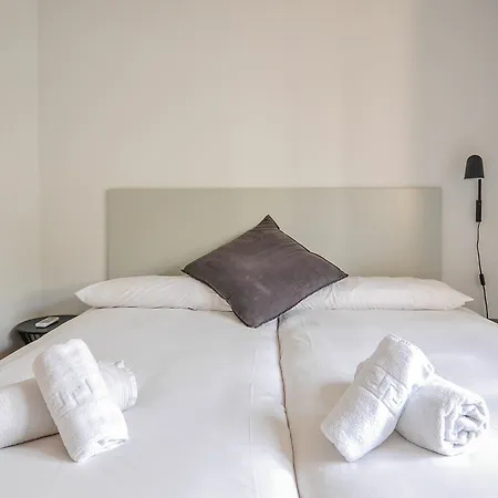 Apartment Renthas Atico Picasso
